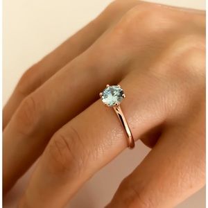 14K Solid Yellow Gold Aquamarine Solitaire Ring,Size 9,EUC